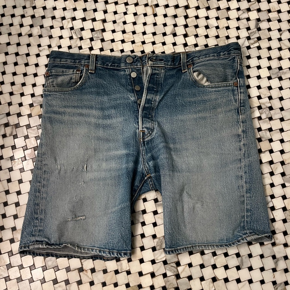 Levi’s Jorts